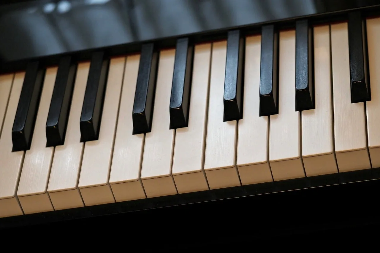 Learn to play gospel piano like a pro