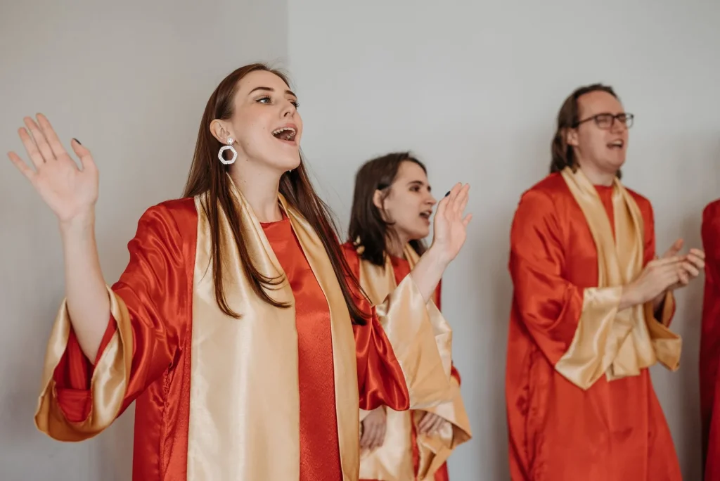Religious Christmas Carols to Listen to as a Family