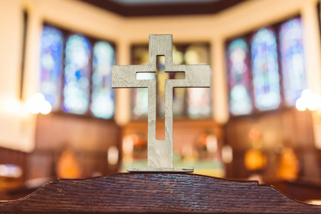 Religious Hymn “Tu es là”: Text Analysis