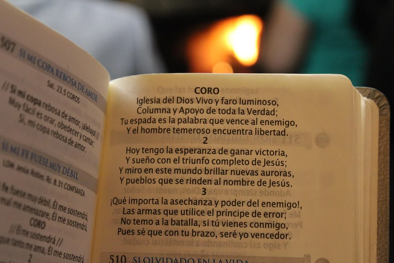 Collection of Christian religious songs Collection of Christian religious songs