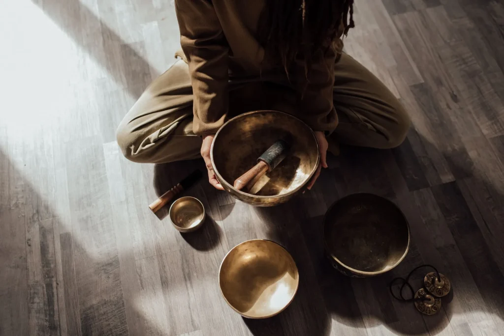 Price of a Tibetan Bowl: Benchmarks and Mistakes to Avoid