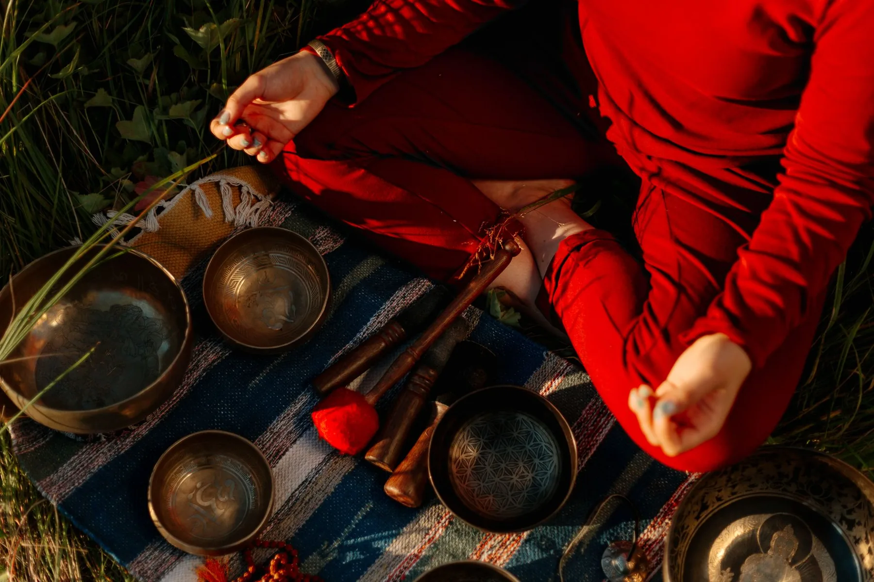 Tibetan singing bowls in meditation