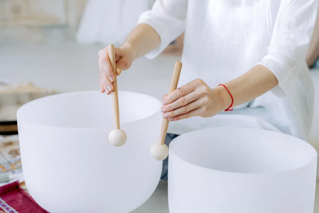 Crystal Tibetan Singing Bowl: Differences from the Traditional Bowl