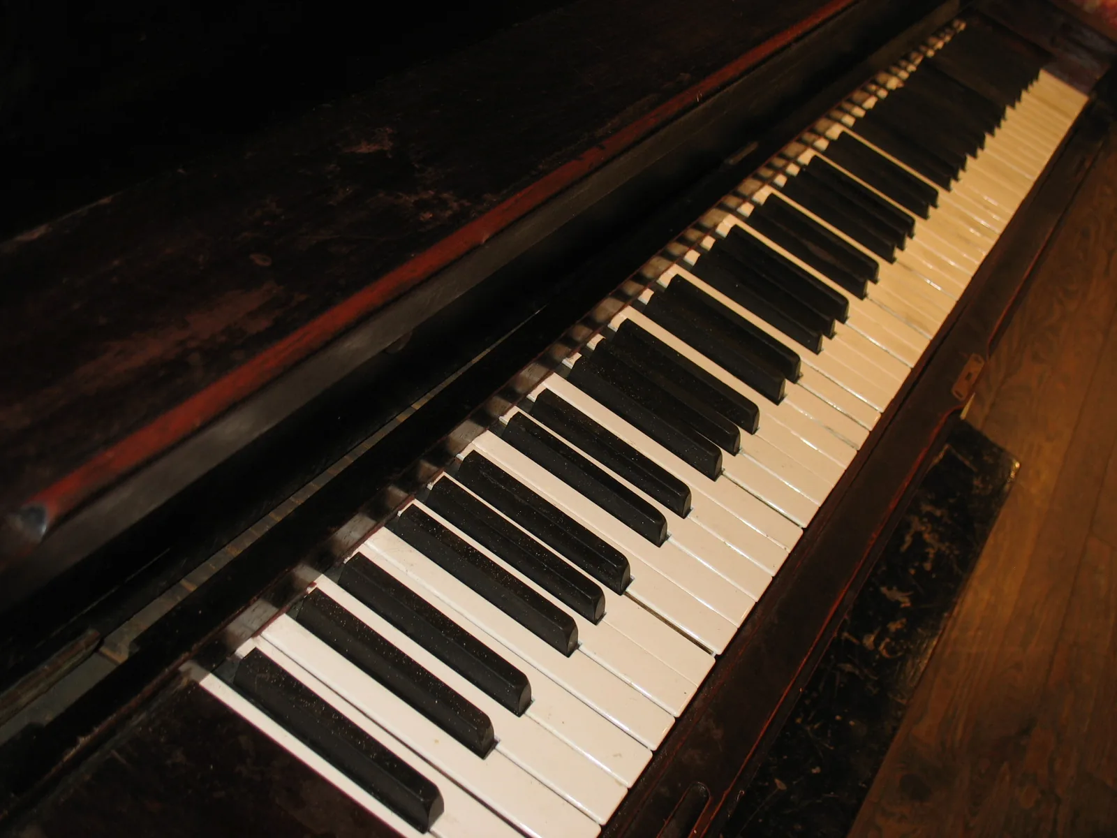 old upright piano keyboard old upright piano keyboard